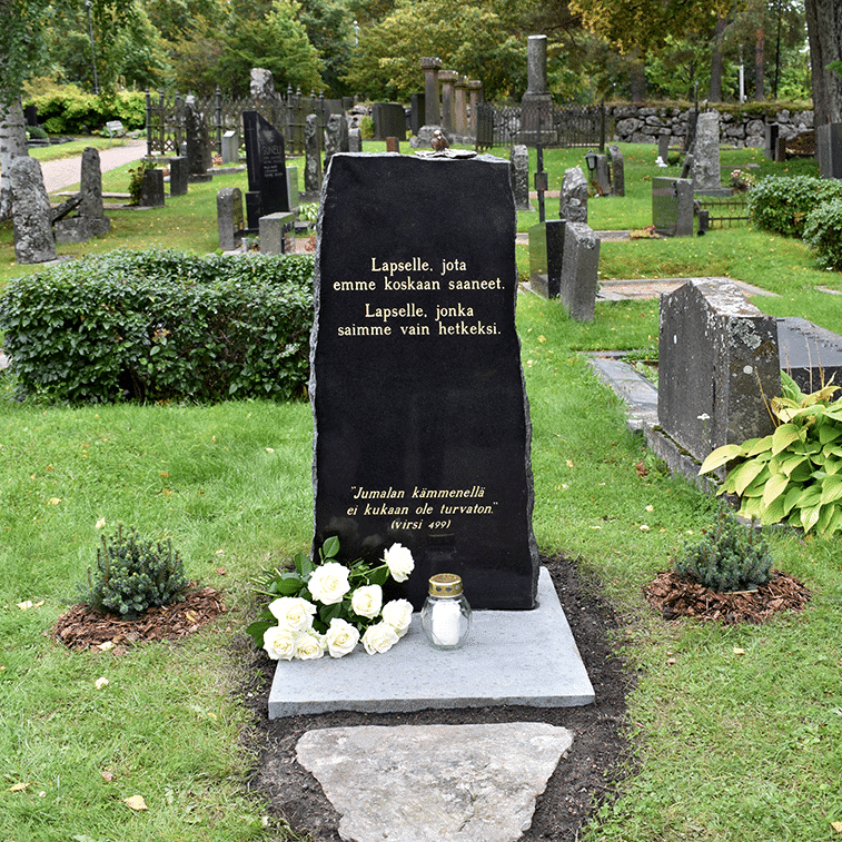 Rauman Tyhjän sylin muistopaikka