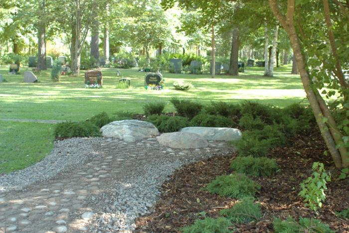 Tyhjän sylin muistopaikka Keravalla