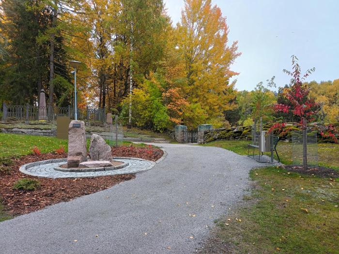 Heinolan tyhjän sylin muistomerkki