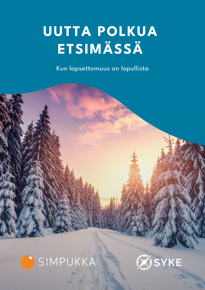 Simpukka - Uutta polkua etsimässä Uutta polkua etsimässä - kun lapsettomuus on lopullista, kuvassa talvinen auringonlasku ja jäljet lumihangessa